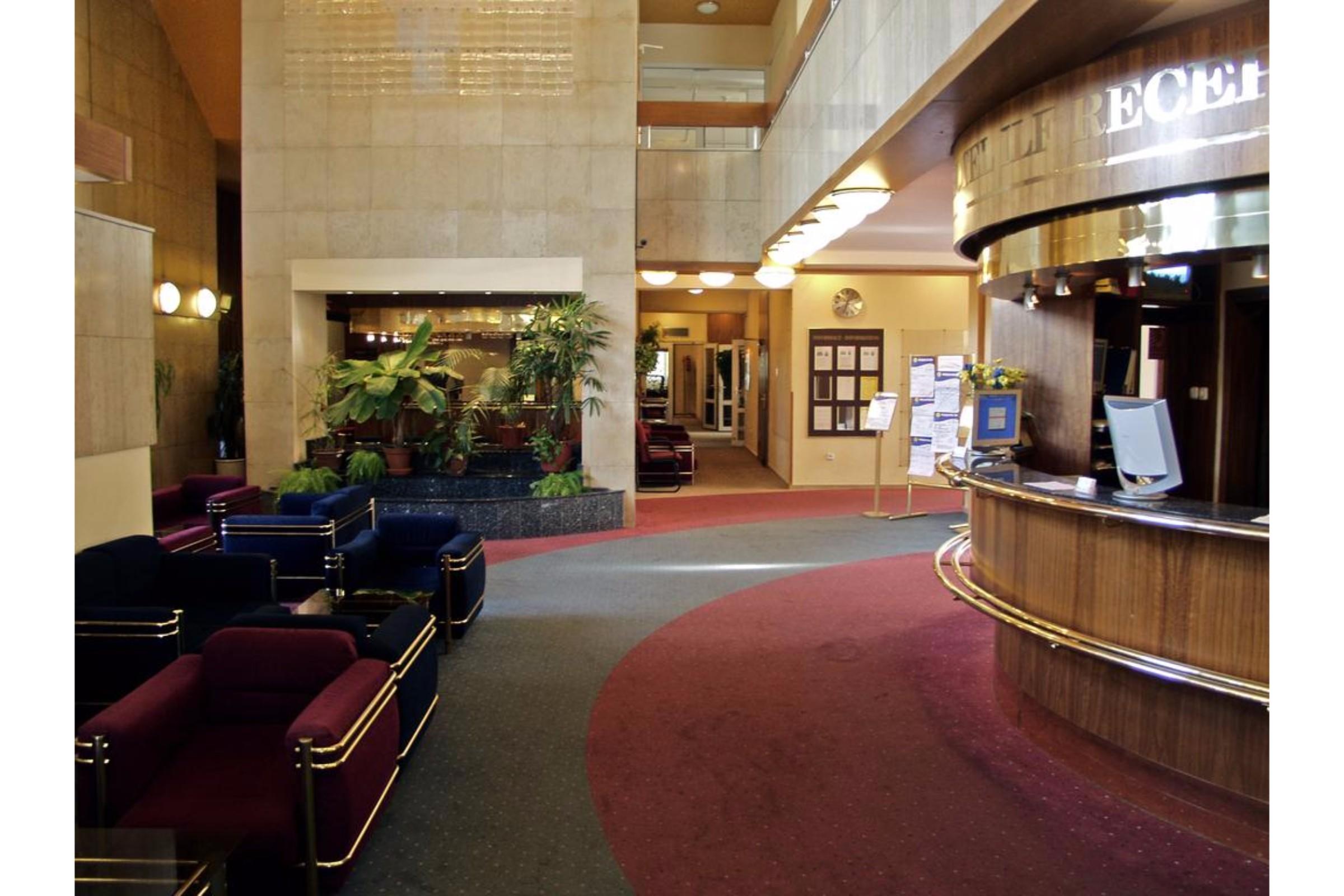 Hotel Ilf Prague Exterior photo