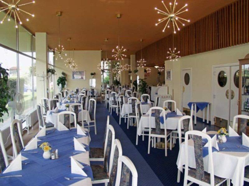 Hotel Ilf Prague Exterior photo